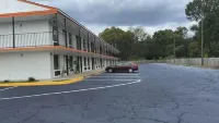 Economy Hotel Montgomery - 2-Star