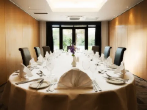 Cbh Frensham Pond Hotel Hotels in Farnham