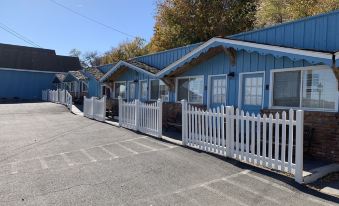 Sugarloaf Mountain Motel