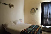 Holly Inn Suites