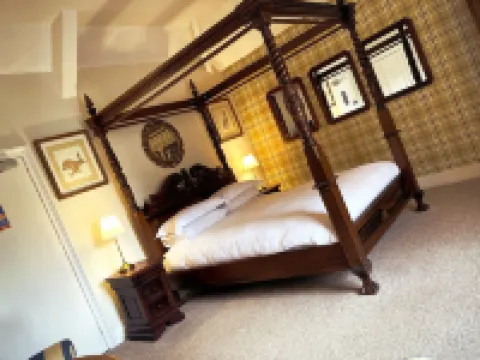 Inn for All Seasons Hotels in Burford