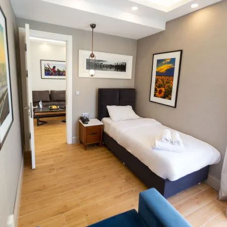 Alan Suites
