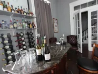ذا جورج مانور Hotels near شاطئ إيست بيتش (East Beach)