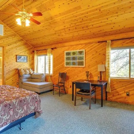 Deck, Grill and River Access California Escape!