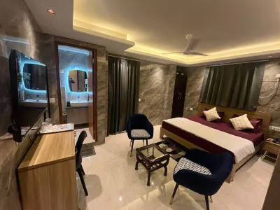 Roomshala 180 Divine Residency Hotels in Lajpat Nagar