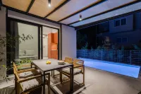 The 8 Suites - piscina