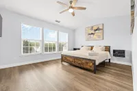 Family Retreat with Modern Comforts Hotels in Newell