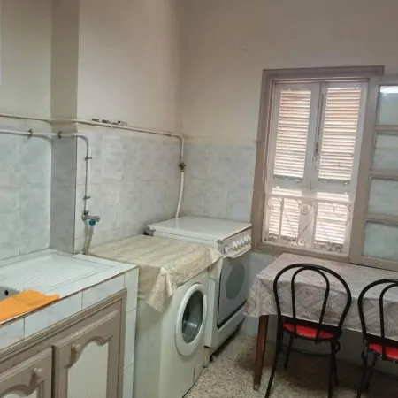 F2 Bien équipé en Centre-Ville de Béjaïa Отели в г. Беджаия