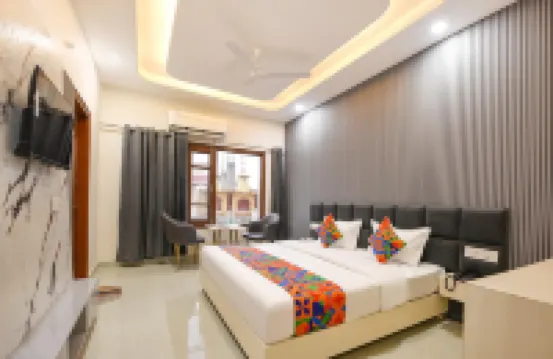 FabHotel Regal, Sector 78
