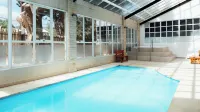 Cerro Calafate Hotel - Pools