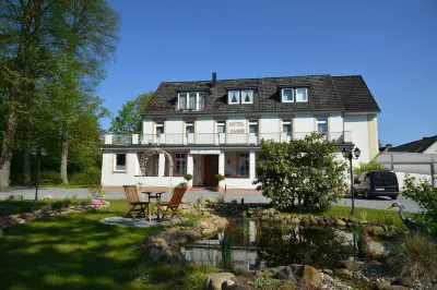 Arnimsruh Hotel Garni Hotels in Groß Grönau
