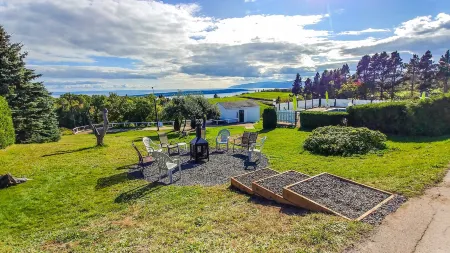 Auberge de Nos Aieux Отели в г. Шарлевуа