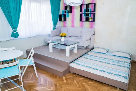 Sofia Central Pretty Apartment Отели рядом с достопримечательностью «Централна минерална баня - Музей за история на София»
