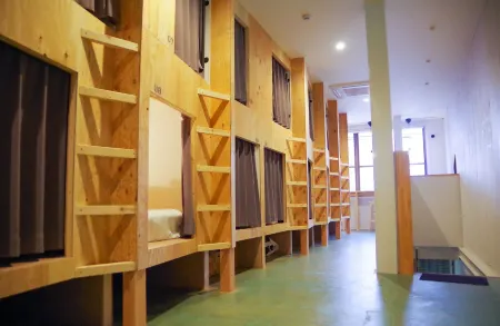 Travelers' House Roots