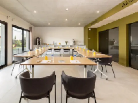 Golden Tulip Martigues - Provence Hotels in Martigues