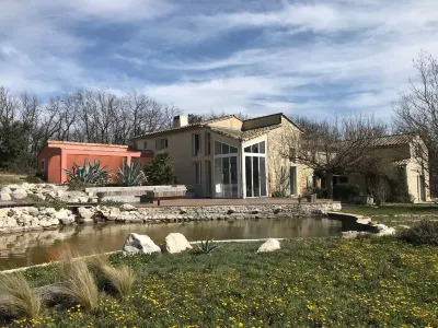 Sagnac 595 Hotels in Rochefort-en-Valdaine