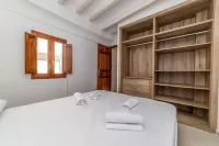 Alojamientos la Vila Mayor 7 by Seaward Suites - Apartments