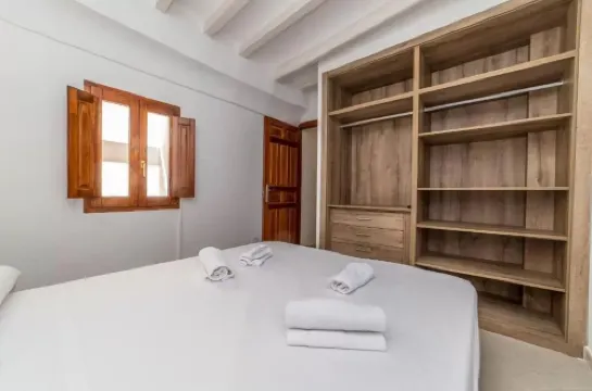 阿洛賈米恩託斯拉維拉市長7號酒店