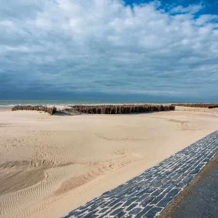 Studio in Ostend with Stunning Sea Views