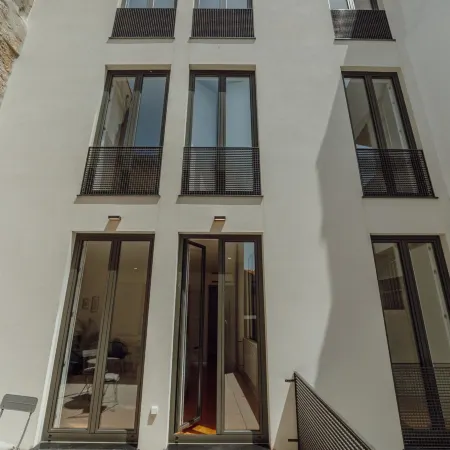 Courtyard Oporto Design Apartment C with Terrace