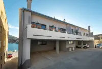 Apartments & Rooms Fisherman's Luck Hôtels à : Blato