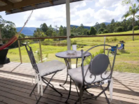 Nimbin Waterfall Retreat Hotels in Lismore