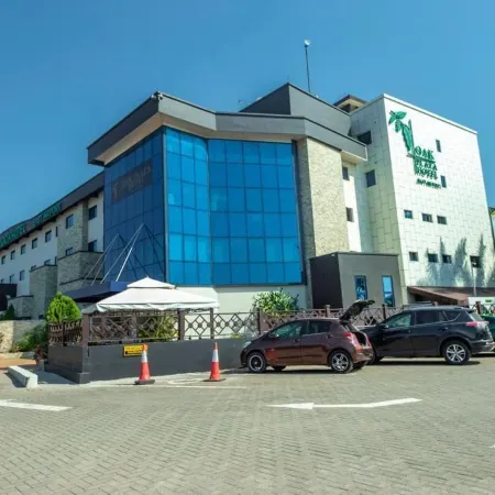 Oak Plaza Hotels East Airport