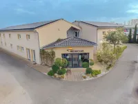 Appart'Hotel Residella House Room & Kitchen Avignon le Pontet Hotels near Parc Alphonse Daudet