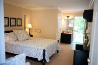 Green Tree Inn Hotels in Elsah