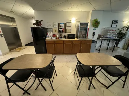 Emerald Shores Hotel - Daytona Beach