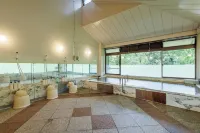 Okutamaji Hotel di Ome