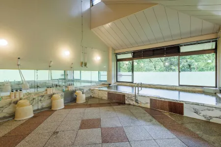 Okutamaji Отели в г. Оме