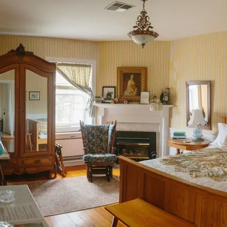 Cave Hill Farm Bed & Breakfast Отели в г. Мак-Гиисвилл