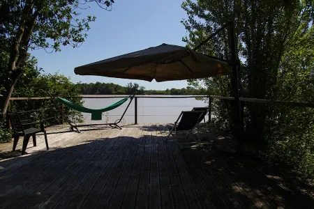 Petit Garros Отели в г. Люгон-Э-Л'Иль-дю-Карне