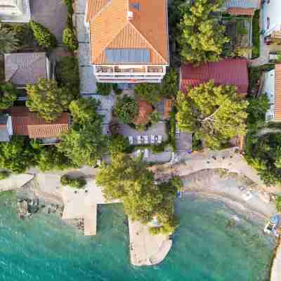 Villa Vicko Hotel Exterior