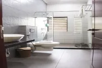 Ixoras Hotel