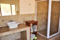 Dinkweng Safari Lodge Hotels in Lephalale Local Municipality