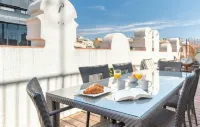 Paseo de Gracia Apartments by Aspasios - Condos