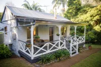 Kidd Street Cottages Hotels near Cuckoo Clock Nest