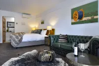 Daylesford Art Motel Отели рядом с достопримечательностью «Конвент Дейлсфорд»