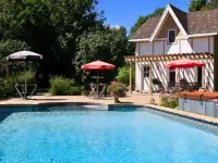 Clyde Hall Bed and Breakfast Hotels in Lanark County
