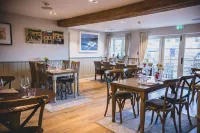 The Red Lion at Hellidon Hotels in Fawsley