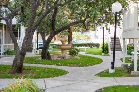 Chase Suite Hotel Newark Fremont Отели рядом с достопримечательностью «Fear Overload Scream Park»