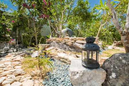 One on Marlin Resort Отели в г. Венешиан Роуд Сетлемент