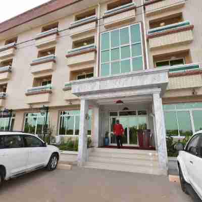 Adamaoua Grand Hotel Hotel Exterior