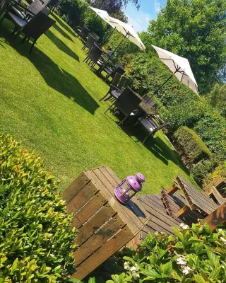 The Three Cups Inn Hotels in Stockbridge