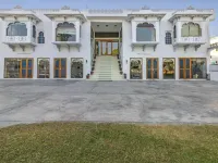 Devendragarh - A Boutique Lake Facing Guest House on Lake Fateh Sagar Отели рядом с достопримечательностью «Шилпграм»