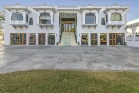 Devendragarh - A Boutique Lake Facing Guest House on Lake Fateh Sagar