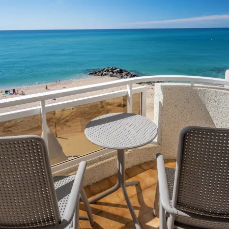Caprici Beach Hotel & Spa