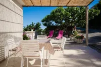 Guest House Rooms Rose Hotel a Radovcici